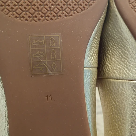 Tory Burch Metallic Gold Flat 11 These Are Perfection! Never Worn! MSRP$350 - Picture 7 of 14